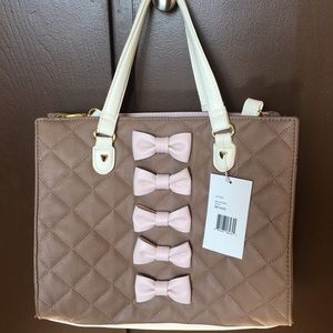 🌸 Betsey Johnson Satchel 🌸